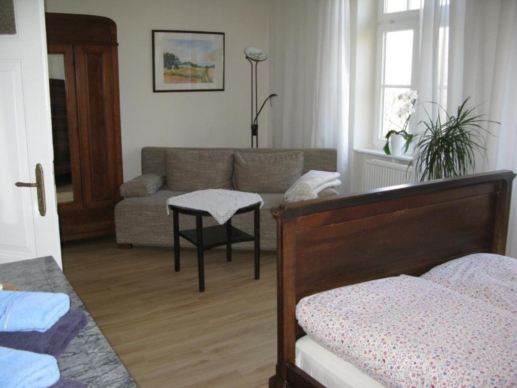 Gutshaus Zietlitz Hotel Dobbin-Linstow Екстериор снимка