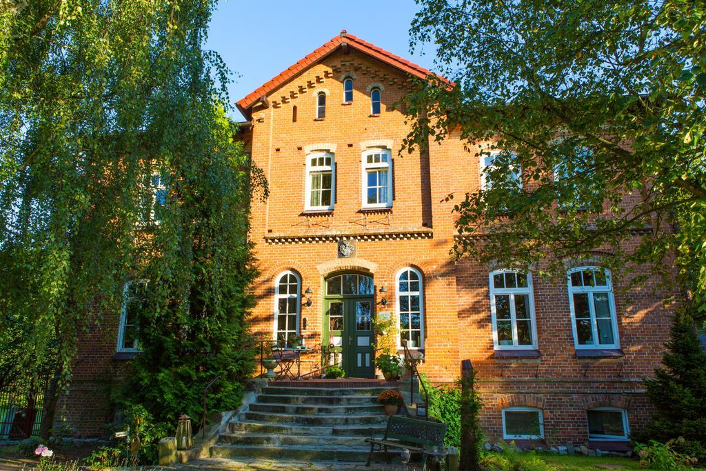 Gutshaus Zietlitz Hotel Dobbin-Linstow Екстериор снимка