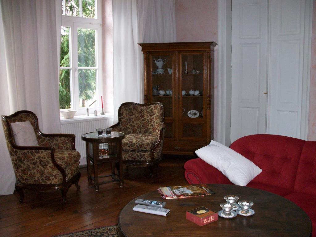 Gutshaus Zietlitz Hotel Dobbin-Linstow Екстериор снимка